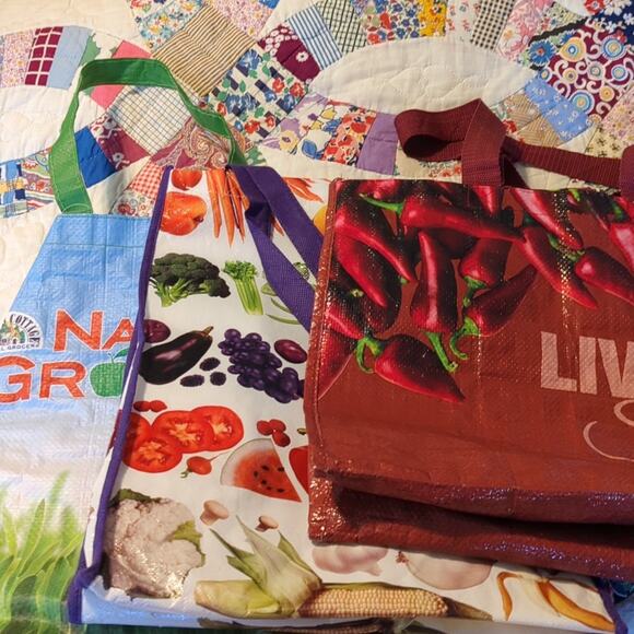 Lot of Eleven Grocery Bags Different Designs and Sizes - Picture 5 of 6